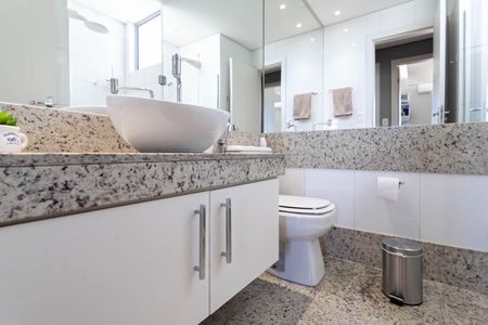Apartamento para alugar com 89m², 3 quartos e 2 vagas Apartamento para alugar com 89m², 3 quartos e 2 vagasBanheiro social