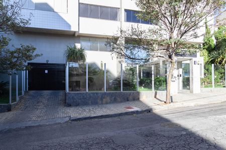 Apartamento para alugar com 89m², 3 quartos e 2 vagas Apartamento para alugar com 89m², 3 quartos e 2 vagasFachada
