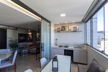 Apartamento para alugar com 89m², 3 quartos e 2 vagas Apartamento para alugar com 89m², 3 quartos e 2 vagasVaranda gourmet