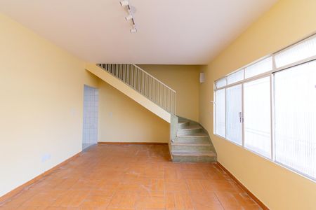 Sala de casa para alugar com 2 quartos, 200m² em Vila São José, São Paulo