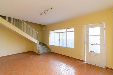 Sala de casa para alugar com 2 quartos, 200m² em Vila São José, São Paulo