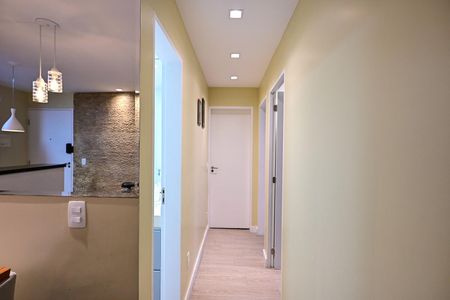 Corredor de apartamento à venda com 3 quartos, 64m² em Vila Andrade, São Paulo