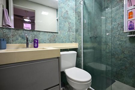 Apartamento à venda com 64m², 3 quartos e 2 vagasBanheiro Suíte 
