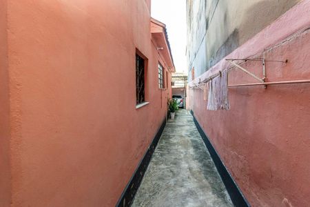 Casa para alugar com 45m², 2 quartos e 1 vagaVaranda - Corredor da entrada