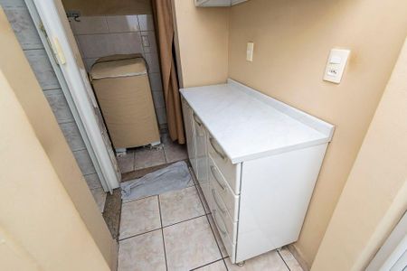 Casa para alugar com 45m², 2 quartos e 1 vagaCorredor