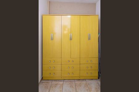 Casa para alugar com 45m², 2 quartos e 1 vagaQuarto 2 - Armários