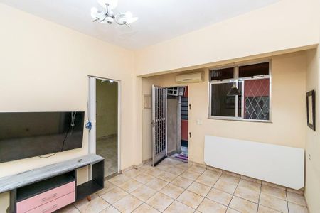 Casa para alugar com 45m², 2 quartos e 1 vagaSala