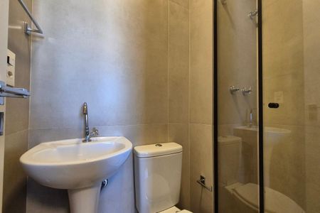 Apartamento à venda com 178m², 2 quartos e 3 vagas Apartamento à venda com 178m², 2 quartos e 3 vagasBanheiro de Serviço