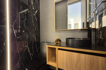 Lavabo  de apartamento à venda com 2 quartos, 178m² em Cambuí, Campinas