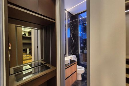 Apartamento à venda com 178m², 2 quartos e 3 vagas Apartamento à venda com 178m², 2 quartos e 3 vagasBanheiro 2 - suíte 2