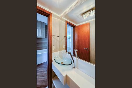 Apartamento para alugar com 121m², 3 quartos e 2 vagas Apartamento para alugar com 121m², 3 quartos e 2 vagasLavabo