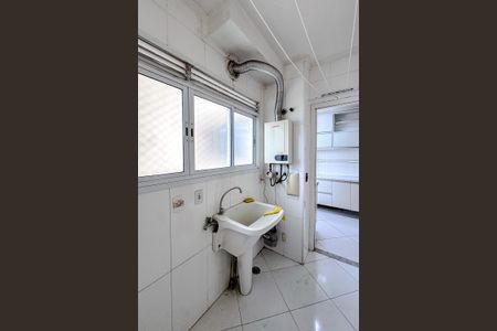 Apartamento para alugar com 121m², 3 quartos e 2 vagas Apartamento para alugar com 121m², 3 quartos e 2 vagasÁrea de Serviço