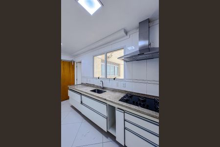 Apartamento para alugar com 121m², 3 quartos e 2 vagas Apartamento para alugar com 121m², 3 quartos e 2 vagasCozinha