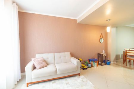 Casa à venda com 2 quartos, 63m² em Mato Grande, Canoas