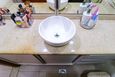 Apartamento à venda com 134m², 3 quartos e 1 vagaBanheiro da Suíte