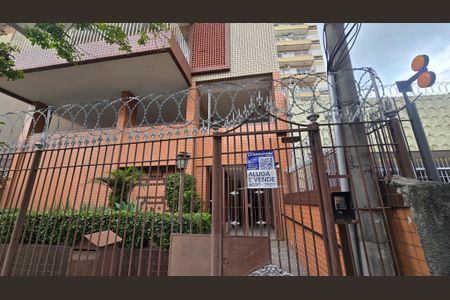 Apartamento à venda com 134m², 3 quartos e 1 vagaFachada do Prédio com placa