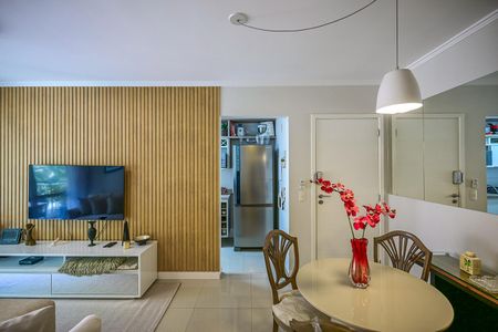 Apartamento para alugar com 72m², 2 quartos e 2 vagasSala