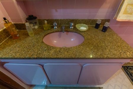 Apartamento à venda com 94m², 3 quartos e 1 vaga Apartamento à venda com 94m², 3 quartos e 1 vagaBanheiro