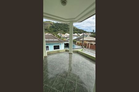 Casa de condomínio para alugar com 380m², 4 quartos e 1 vaga