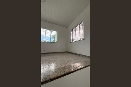 Casa de Condomínio para alugar com 4 quartos, 380m² em Taquara, Rio de Janeiro