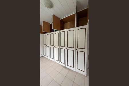 Casa de condomínio para alugar com 380m², 4 quartos e 1 vaga