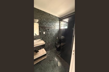 Casa de condomínio para alugar com 380m², 4 quartos e 1 vaga