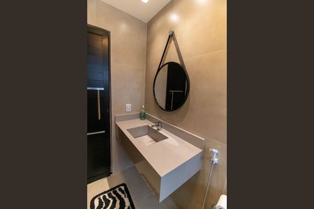 Casa à venda com 180m², 3 quartos e 2 vagas Casa à venda com 180m², 3 quartos e 2 vagasBanheiro da Suíte