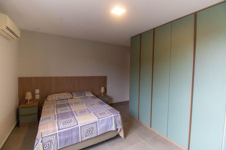 Casa à venda com 180m², 3 quartos e 2 vagas Casa à venda com 180m², 3 quartos e 2 vagasSuíte