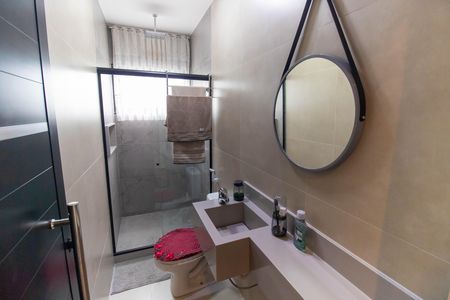 Casa à venda com 180m², 3 quartos e 2 vagas Casa à venda com 180m², 3 quartos e 2 vagasBanheiro Social