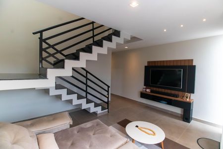 Sala de casa à venda com 3 quartos, 180m² em Maravista, Niterói