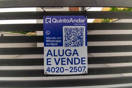 Casa à venda com 180m², 3 quartos e 2 vagas Casa à venda com 180m², 3 quartos e 2 vagasPlaquinha