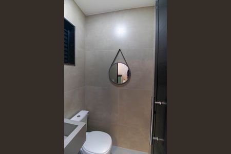 Casa à venda com 180m², 3 quartos e 2 vagas Casa à venda com 180m², 3 quartos e 2 vagasLavabo