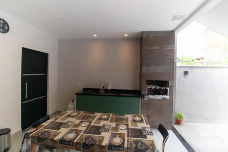 Casa à venda com 180m², 3 quartos e 2 vagas Casa à venda com 180m², 3 quartos e 2 vagasÁrea gourmet