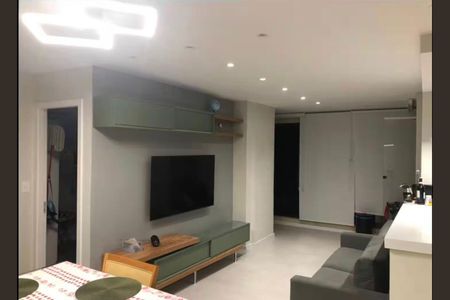 Sala de apartamento para alugar com 2 quartos, 70m² em Barra da Tijuca, Rio de Janeiro