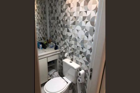Banheiro de apartamento para alugar com 2 quartos, 70m² em Barra da Tijuca, Rio de Janeiro