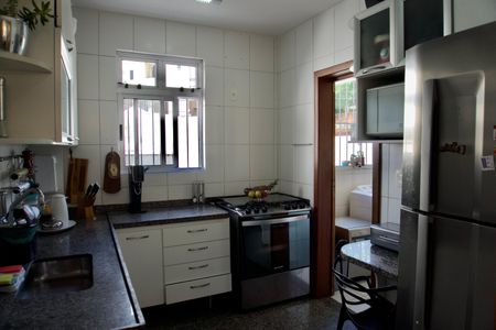 Apartamento à venda com 88m², 3 quartos e 2 vagasCozinha