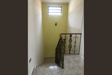 Casa para alugar com 175m², 4 quartos e 3 vagasEscada