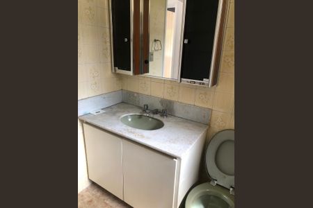 Casa para alugar com 175m², 4 quartos e 3 vagasBanheiro 