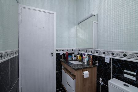 Casa para alugar com 142m², 2 quartos e 8 vagasBanheiro