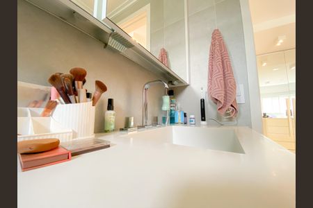 Apartamento à venda com 71m², 2 quartos e 2 vagasBanheiro Suíte