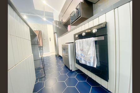 Apartamento à venda com 71m², 2 quartos e 2 vagasCozinha