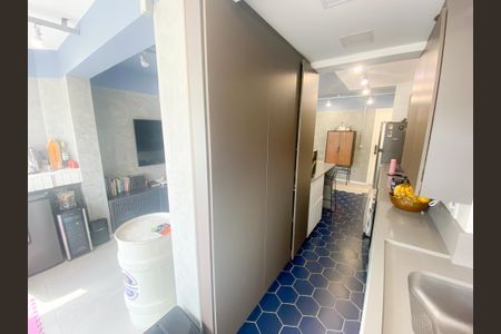 Apartamento à venda com 71m², 2 quartos e 2 vagasCozinha