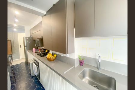Apartamento à venda com 71m², 2 quartos e 2 vagasCozinha