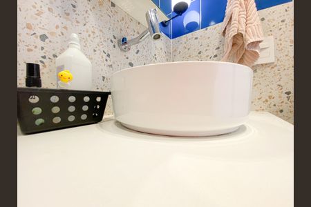 Apartamento à venda com 71m², 2 quartos e 2 vagasBanheiro Social