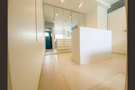 Apartamento à venda com 71m², 2 quartos e 2 vagasCloset Suíte