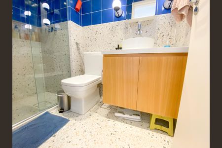 Apartamento à venda com 71m², 2 quartos e 2 vagasBanheiro Social