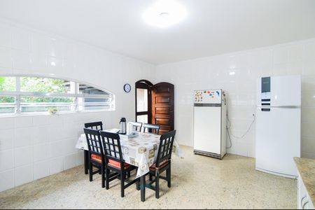 Casa para alugar com 361m², 3 quartos e 10 vagasCozinha
