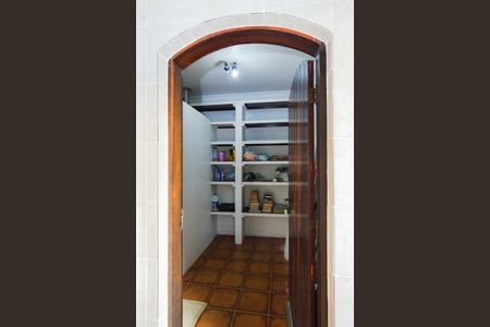 Casa para alugar com 361m², 3 quartos e 10 vagasDespensa