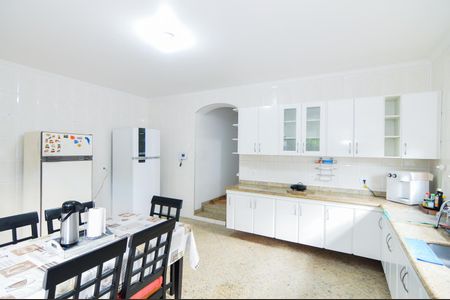 Casa para alugar com 361m², 3 quartos e 10 vagasCozinha