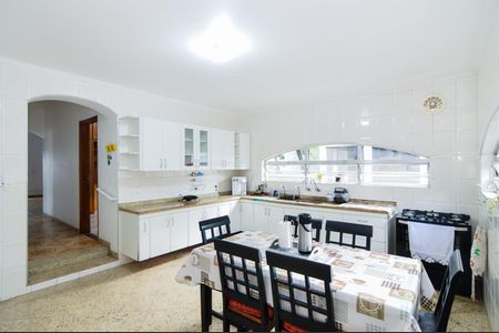 Casa para alugar com 361m², 3 quartos e 10 vagasCozinha